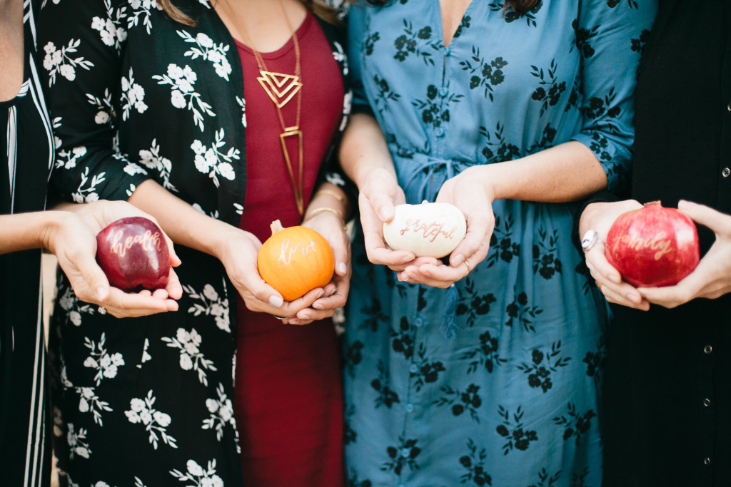 meganwelker-friendsgiving-159